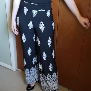 Roz & Ali black wide leg pants